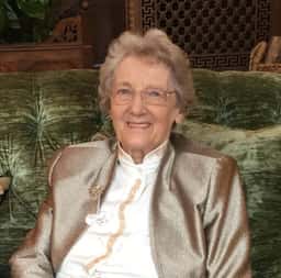 McLellan Funeral Directors - Image for Elizabeth Irene Hunter